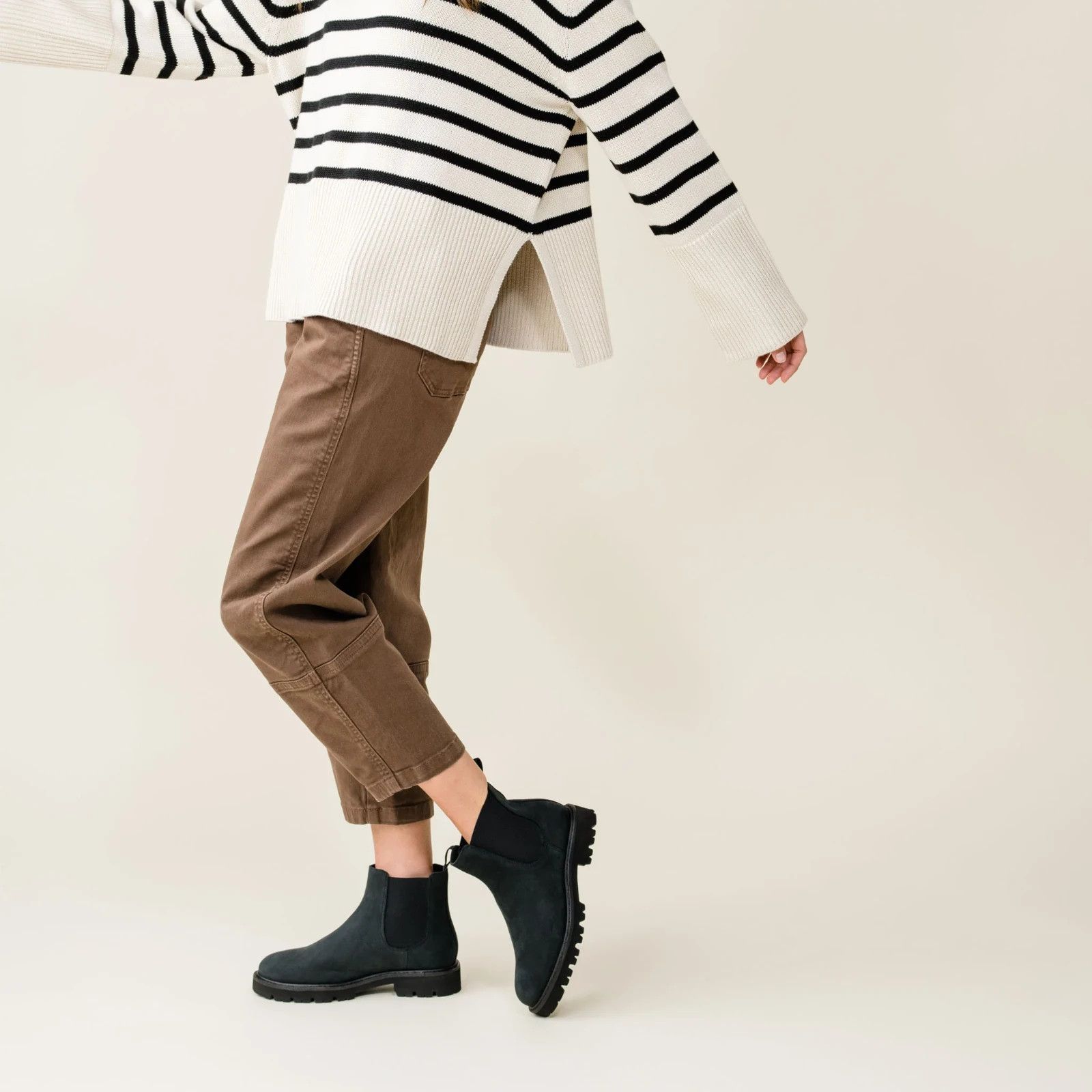 Nisolo Go-To Lug Chelsea Boot Women's Size 6 Black Leather Nib $228 — image 3 of 7